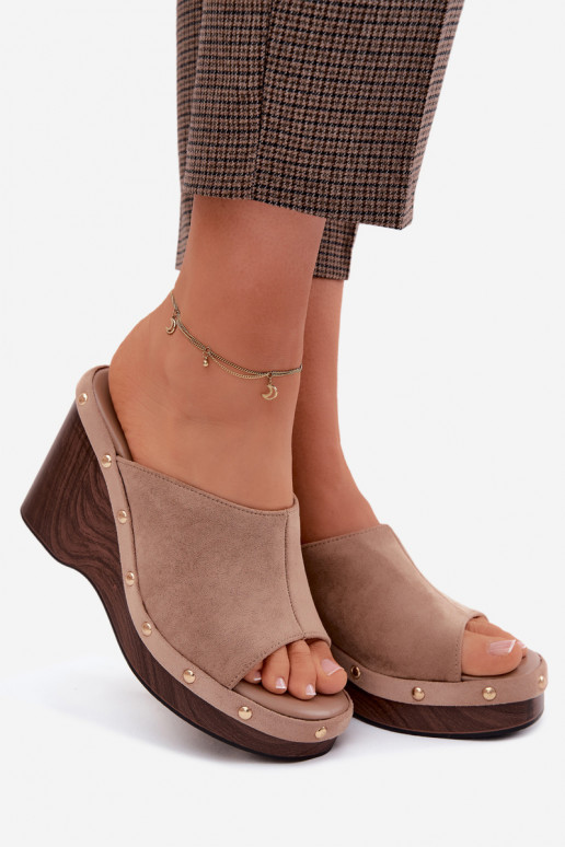 naiste plätud platvormigaImitacji seemisnakhsedu Kuldset värvi neetidega beeži värvi Norvia