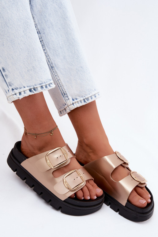 naiste plätud Platformie neetide ja pandlaga Lee Cooper LCIN-26-35-4462L Kuldset värvi