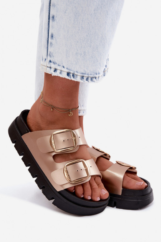 naiste plätud Platformie neetide ja pandlaga Lee Cooper LCIN-26-35-4462L Kuldset värvi