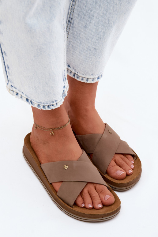 Pealhk naiste seemisnahksed sussid Sellel onciejka P7504-04 beeži värvi