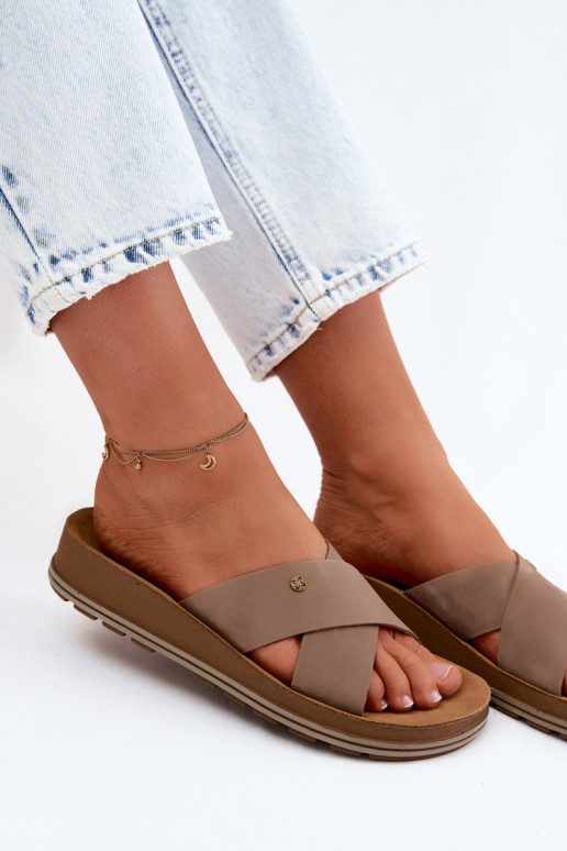 Pealhk naiste seemisnahksed sussid Sellel onciejka P7504-04 beeži värvi