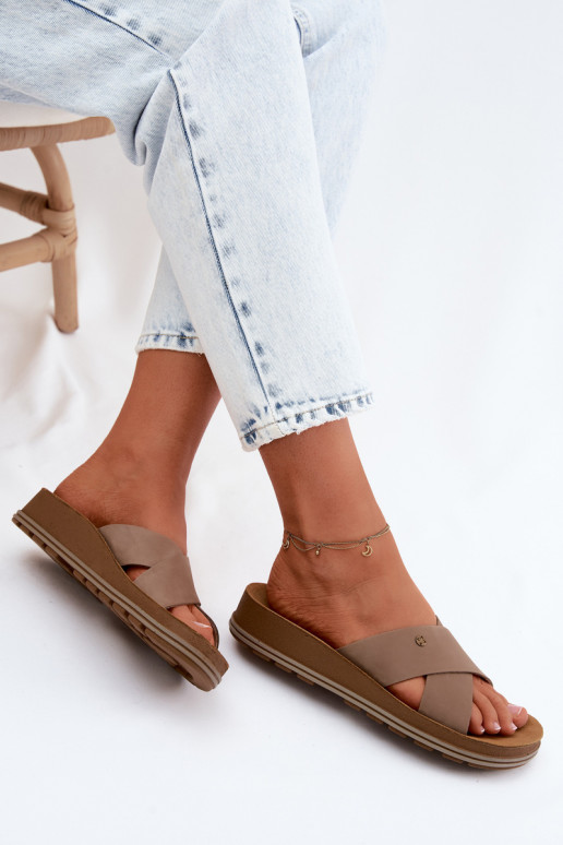 Pealhk naiste seemisnahksed sussid Sellel onciejka P7504-04 beeži värvi