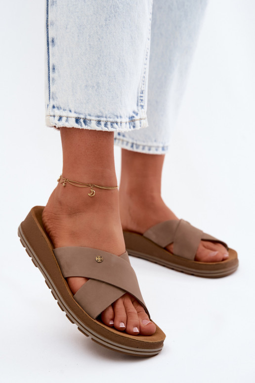 Pealhk naiste seemisnahksed sussid Sellel onciejka P7504-04 beeži värvi