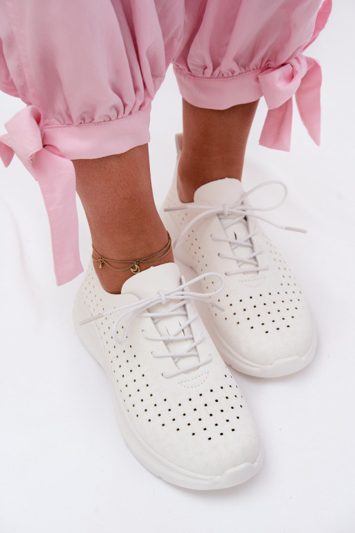 Ažuursed kingad Sportliku stiiliga Sneakers tüüpi jalanõud Pealiste omad valget värvi Heressa