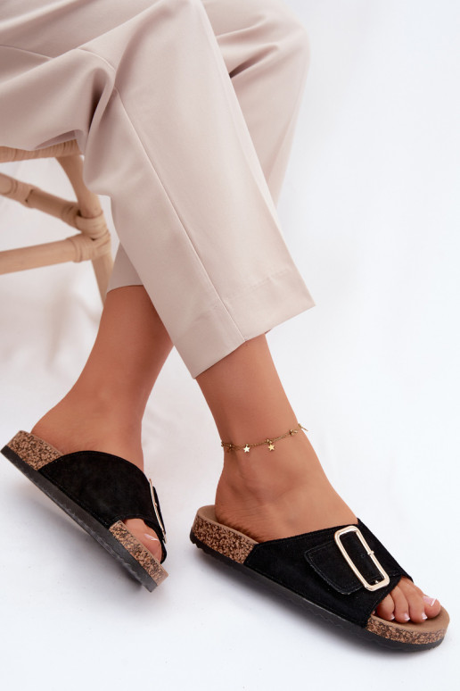 Pealhk naiste seemisnahksed sussid neetide ja pandlaga msuud Beryl