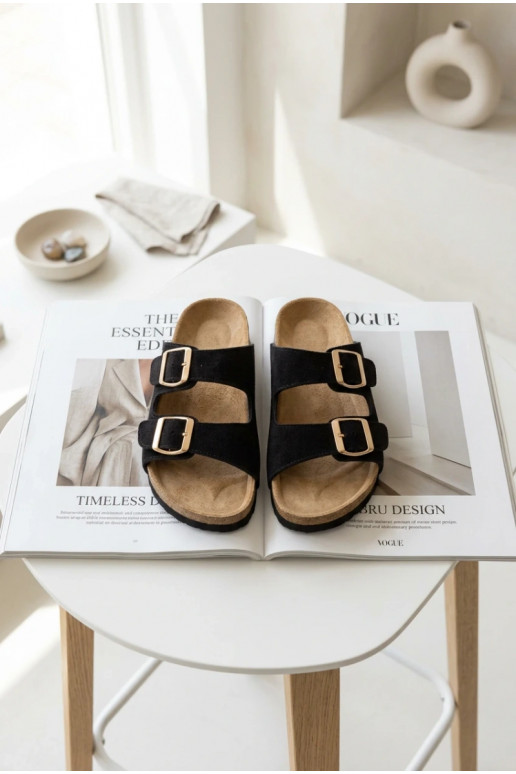 seemisnahksed sussid Korgitalla peal neetide ja pandlaga msuud Tavira