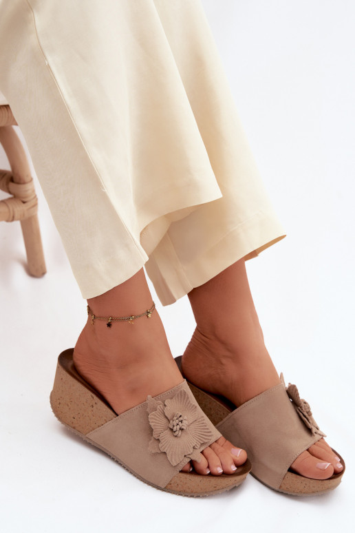 Pealhk naiste seemisnahksed sussid platvormiga Koos Ornate lilledegaem Zazoo 40312 Cappuccino