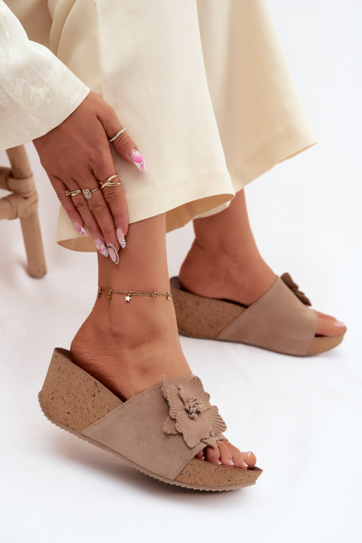 Pealhk naiste seemisnahksed sussid platvormiga Koos Ornate lilledegaem Zazoo 40312 Cappuccino