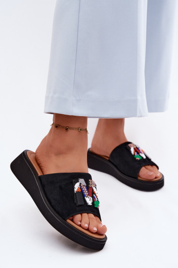 Pealhk naiste seemisnahksed sussid kaunistustega platvormiga Vinceza 66942 msuud 2