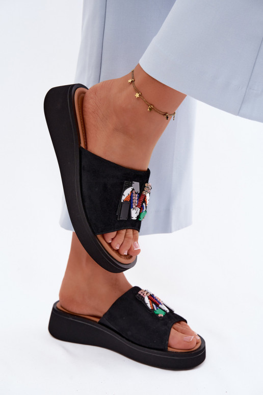 Pealhk naiste seemisnahksed sussid kaunistustega platvormiga Vinceza 66942 msuud