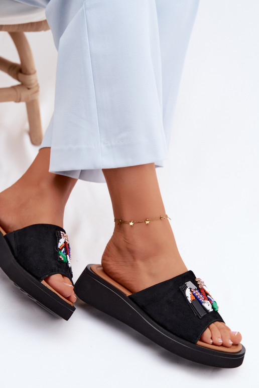 Pealhk naiste seemisnahksed sussid kaunistustega platvormiga Vinceza 66942 msuud