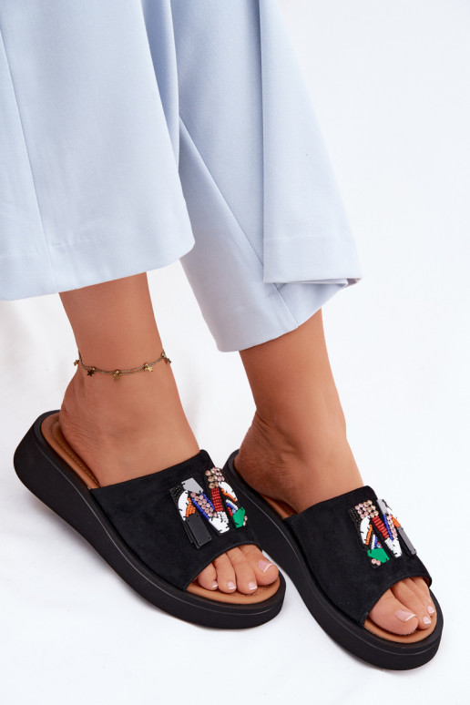 Pealhk naiste seemisnahksed sussid kaunistustega platvormiga Vinceza 66942 msuud