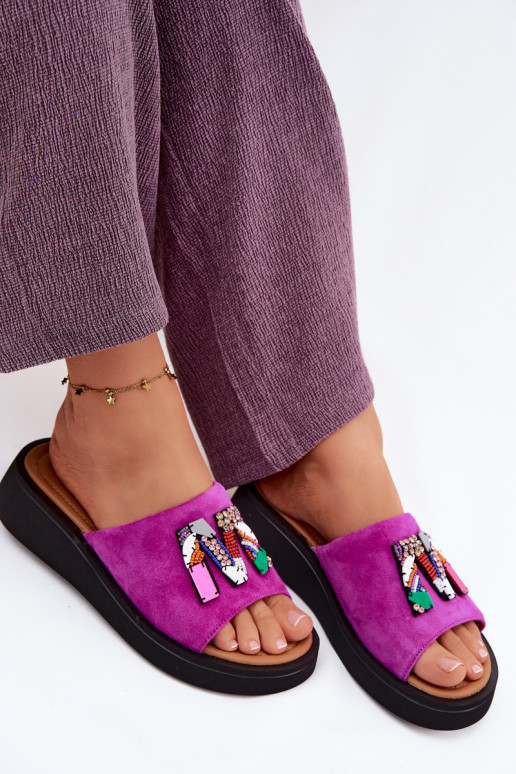 Pealhk naiste seemisnahksed sussid kaunistustega platvormiga Vinceza 66942 tumeroosad värvi