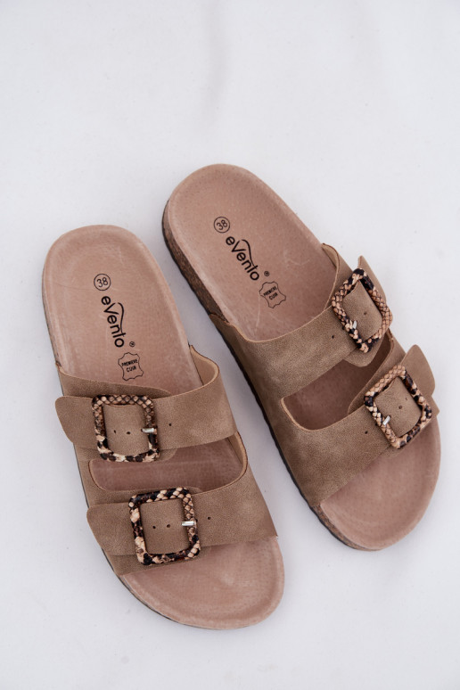 naiste plätud Korgitalla peal pannaldega Sellel ondu muster beeži värvi Melia