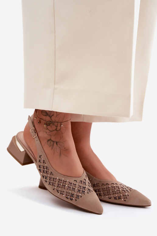 Pealhk Seemisnahksed sandaalid Ažuurne võrguga Klockis D&A CR61-3004 beeži värvi