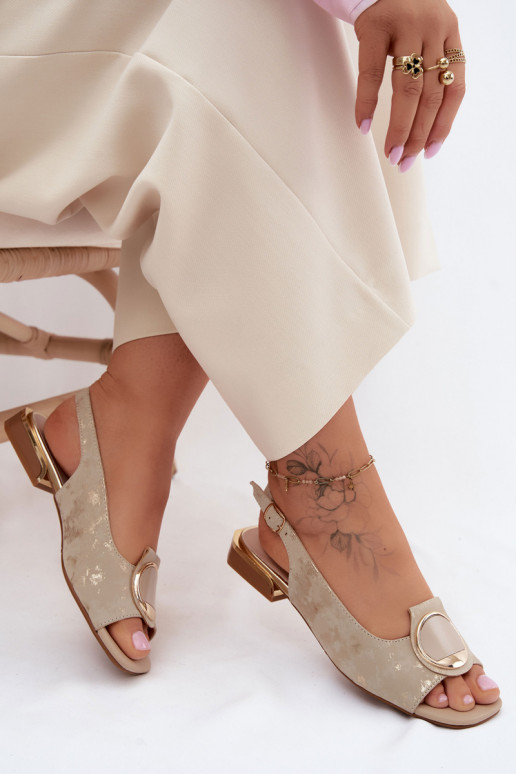 Pealistesandaalid laiade nööridega kaunistustega Kuldset värvi Glima