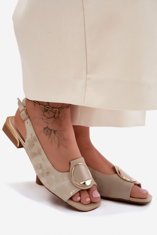 Pealistesandaalid laiade nööridega kaunistustega Kuldset värvi Glima