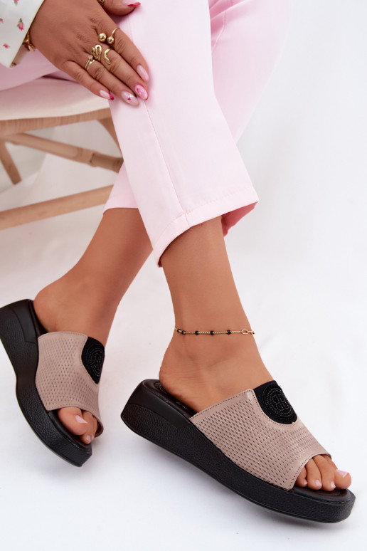 Kreemjad faux suede naiste sussid Fablee