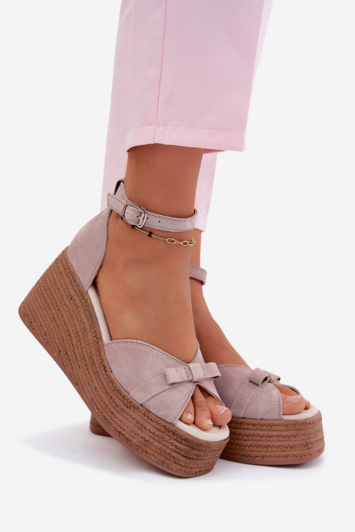 Hallid faux suede platvormsandaalid Ashen