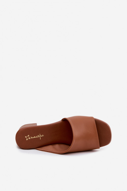 Plätud naturaalsest nahast Pealiste omad kõrge jämeda kontsaga Sellel onciejka E7395-29 pruunid värvi