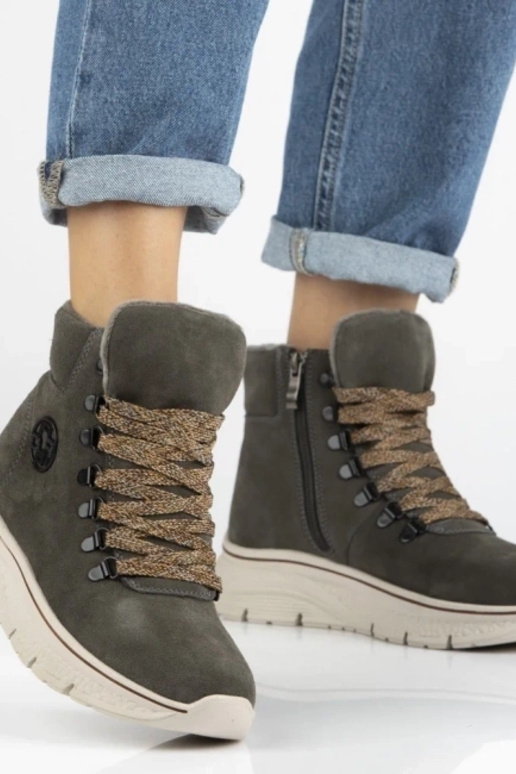 Hallid ankle boots looduslikust sametist dekoratiivsete paeltega Grega