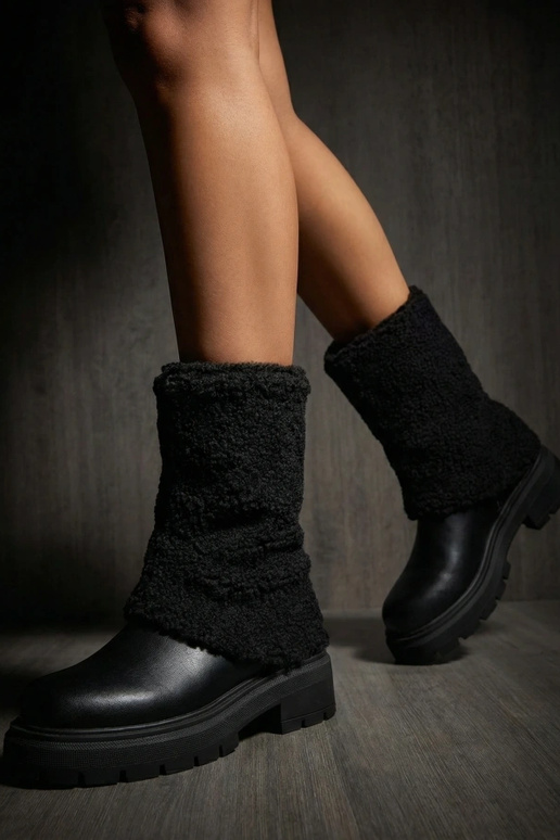 Mustad ankle boots koos volditud kangast varrukaga Darlene