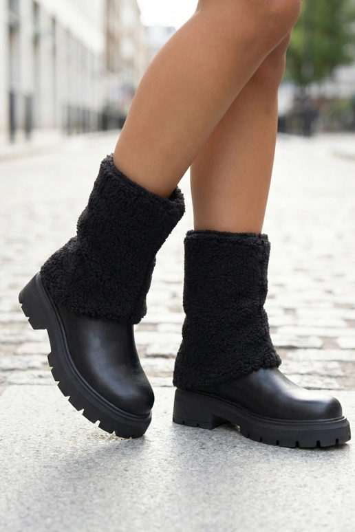 Mustad ankle boots koos volditud kangast varrukaga Darlene