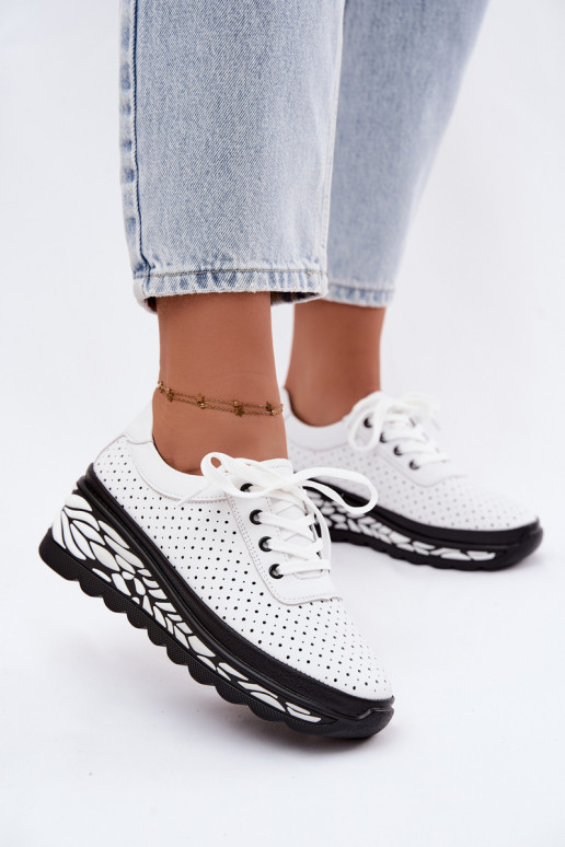 Valged naiste kingad lõikeelementidega ja platvormiga Morra