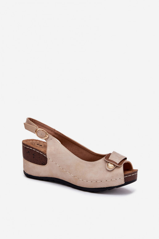 Liiva ja kuldse värvi kerged platvormsandlid Comfort Shoes Efravia