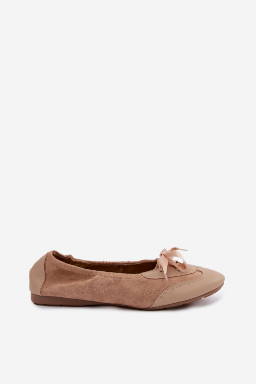 Kreemjad spordilised ballerinad stiilsete detailidega Peonia