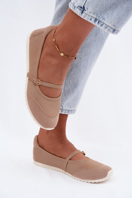 Spordistiilis ballerinad rihmadega liivastes Charmy