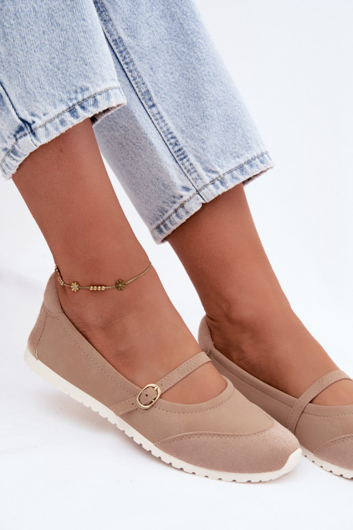 Spordistiilis ballerinad rihmadega liivastes Charmy
