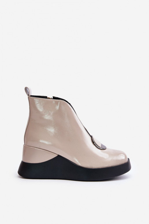 Sandi värvi ankle saapad platvormiga ja lakiefektiga D&A MR880-136