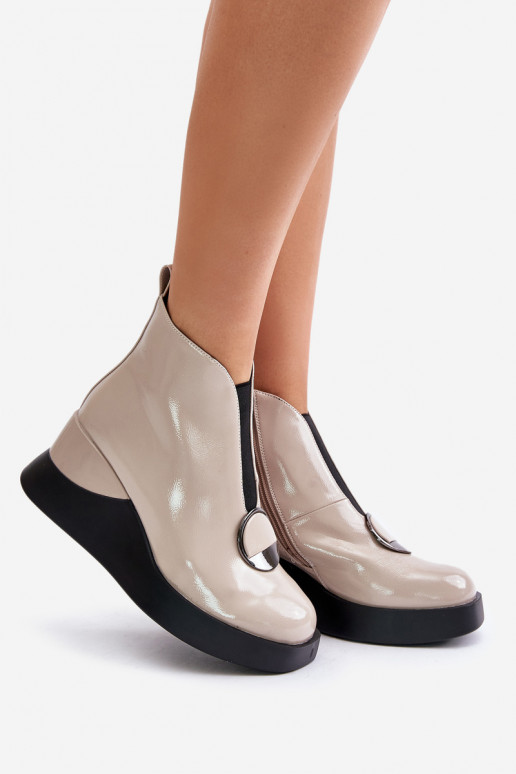 Sandi värvi ankle saapad platvormiga ja lakiefektiga D&A MR880-136