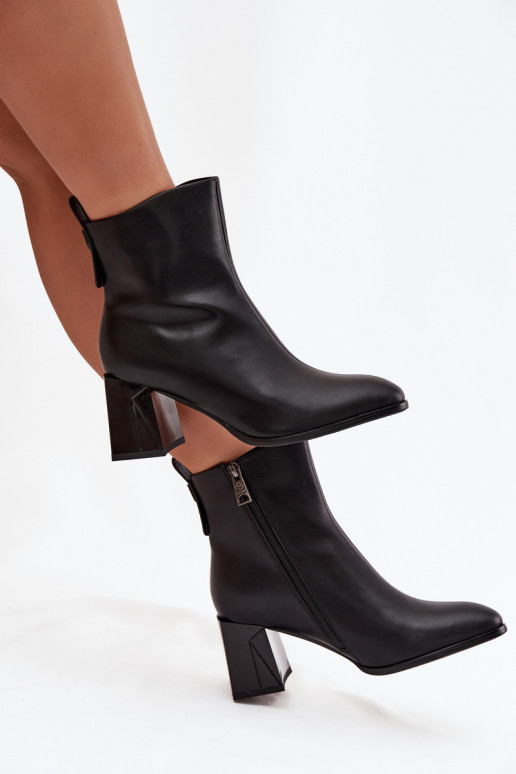 Isolatsiooniga ankle boots kontsaga valmistatud looduslikust nahast Vinceza 66812 mustas värvitoonis