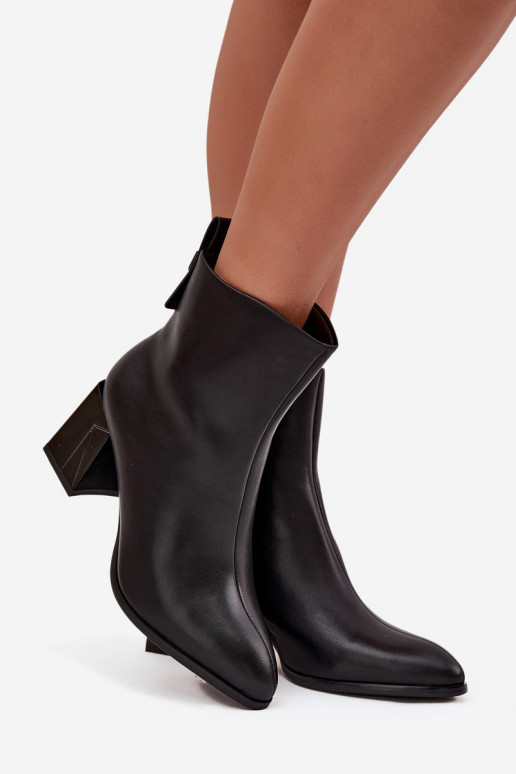 Isolatsiooniga ankle boots kontsaga valmistatud looduslikust nahast Vinceza 66812 mustas värvitoonis
