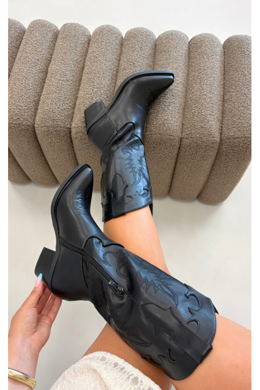 Knee-high cowboy-stiilis saapad kontsadega mustast kunstnahast Jarissa