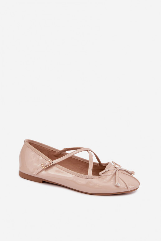 Bežad lakitud ballerinad rihmadega Kokardką