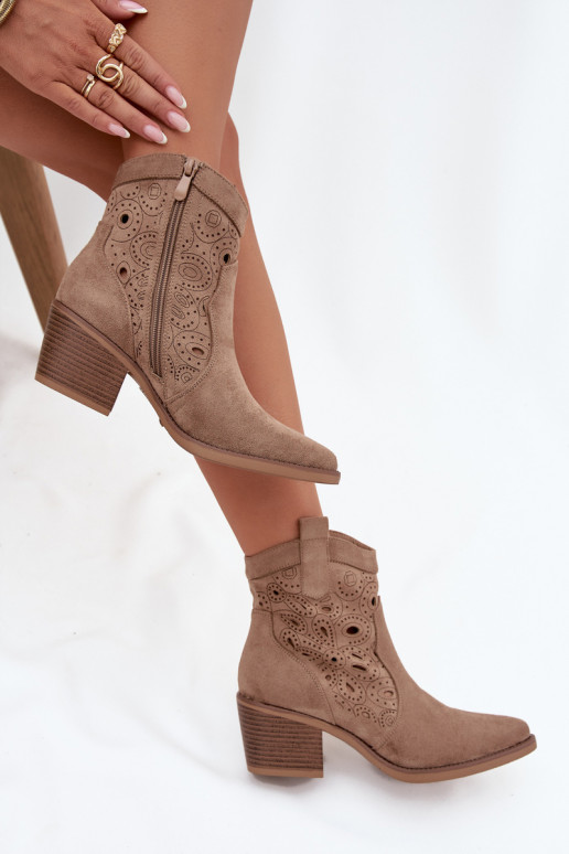 Liivakarva naiste cowboy-stiilis ankle boots lõikeelementidega Nolvina