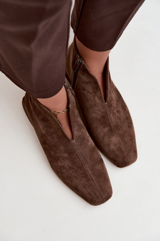 Khaki madalad säärebootsid Cut Out laiad kontsad Canella
