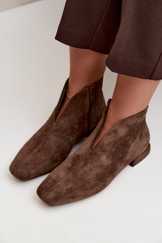 Khaki madalad säärebootsid Cut Out laiad kontsad Canella
