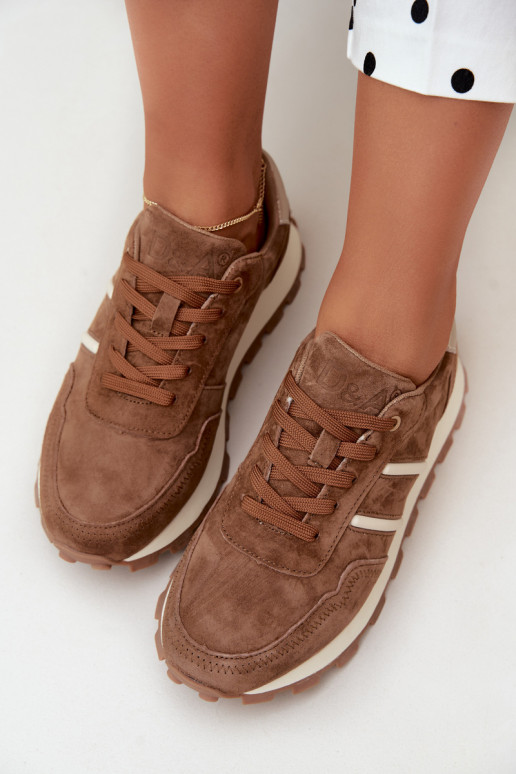 tennisest kunstsuede D&A LR62-7101 pruuni värvuses