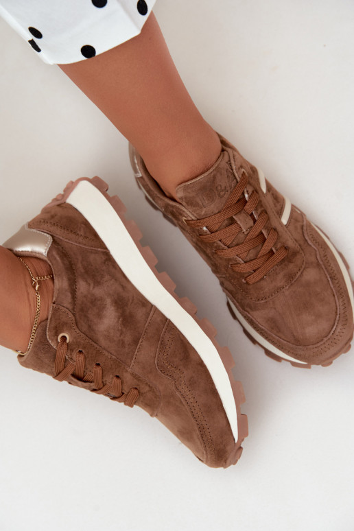 tennisest kunstsuede D&A LR62-7101 pruuni värvuses