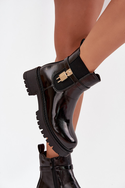 Stiilsed lakitud isoleeritud ankle boots detailidega Ze kuldsed ja mustad Talyra