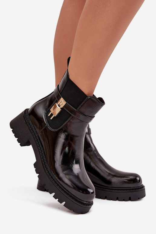 Stiilsed lakitud isoleeritud ankle boots detailidega Ze kuldsed ja mustad Talyra