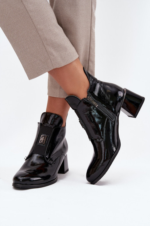 Nahast lakitud isoleeritud ankle boots kaunistustega Zazoo 60560 mustad