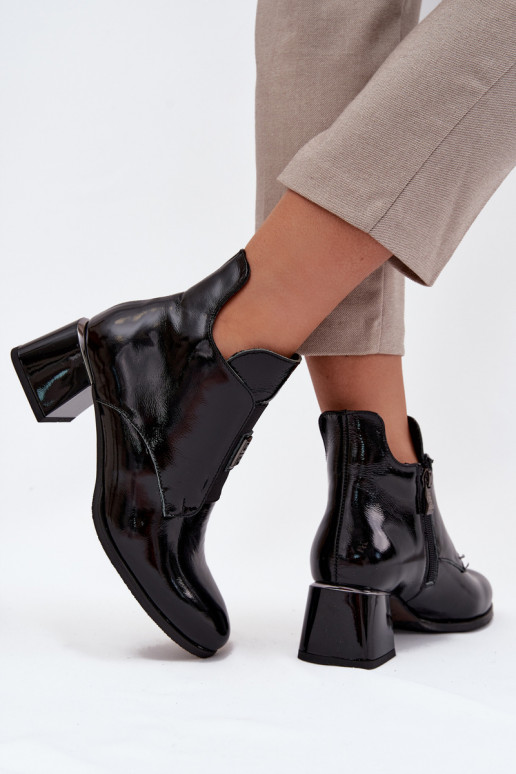 Nahast lakitud isoleeritud ankle boots kaunistustega Zazoo 60560 mustad