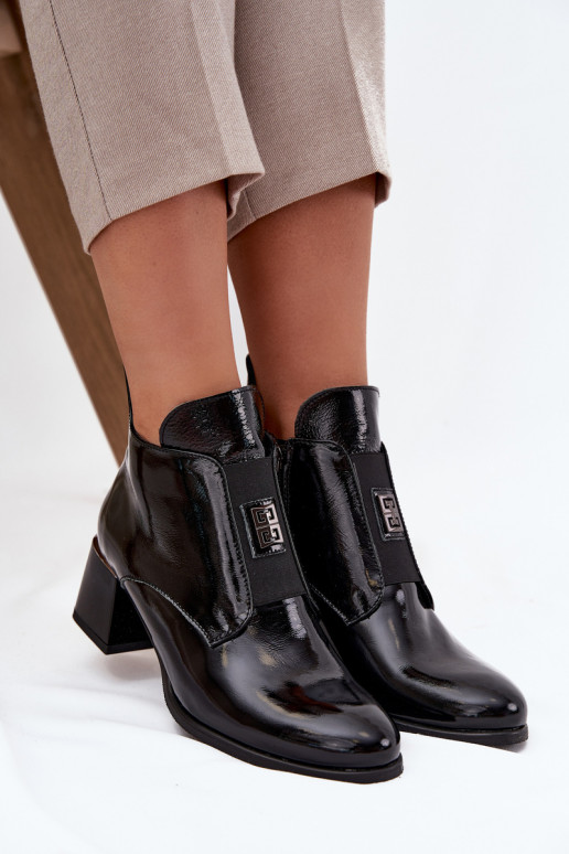 Nahast lakitud isoleeritud ankle boots kaunistustega Zazoo 60560 mustad