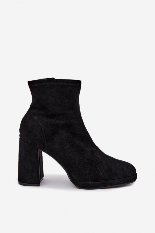 Naiste ankle boots kunstsuede'ist kontsadega musta värvi Karvella
