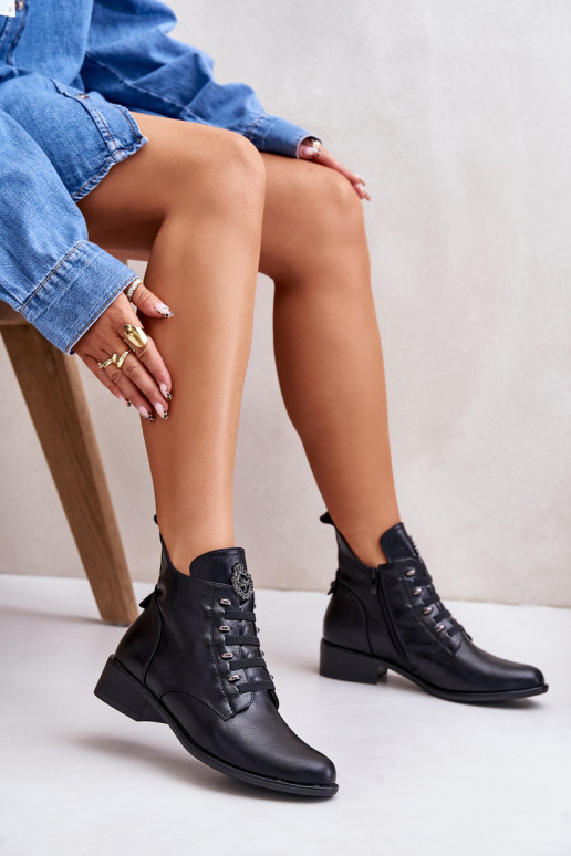Madala soe ankle boots kaunistustega mustas värvuses Nevalia